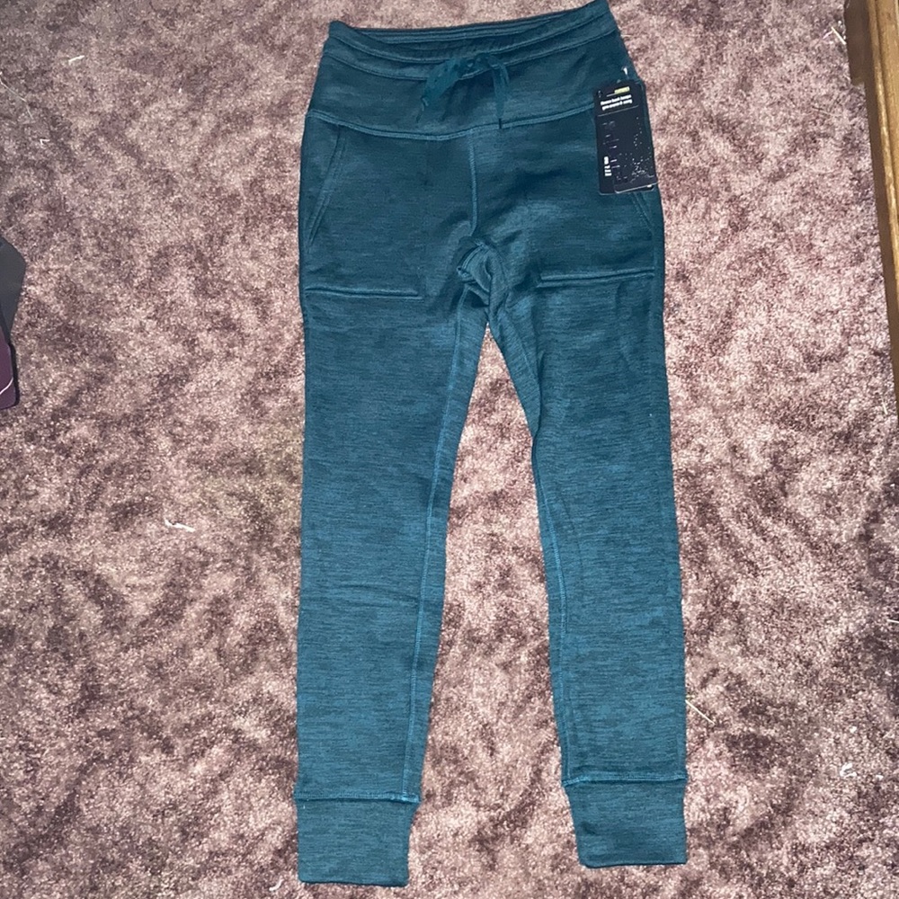 Hind green sweatpants in a size small!